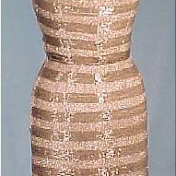 1950's RARE SIR NORMAN HARTNELL COUTURE Silver Beaded Dress! Top of the Line! - Picture 4 of 12